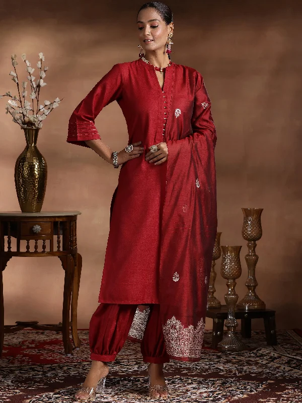 Maroon Solid Cotton Blend Straight Suit With Dupatta