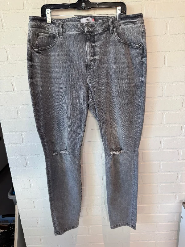 JEANS SKINNY CABI in GREY, Size: 18