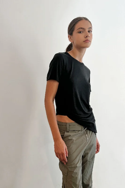 ASYMMETRIC HEM T-SHIRT