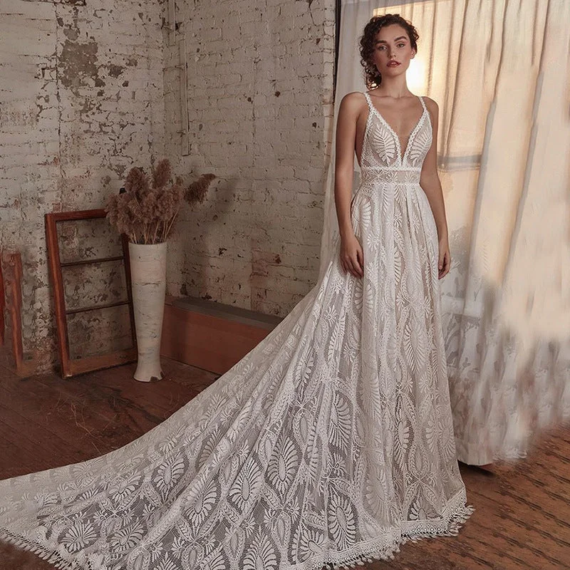 Gorgeous Bohemian Lace Wedding Dresses with Detachable Sleeves